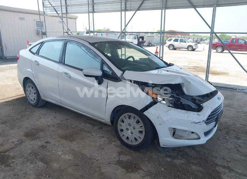 2014 Ford Fiesta S (VIN 3FADP4AJ9EM163218) main photo
