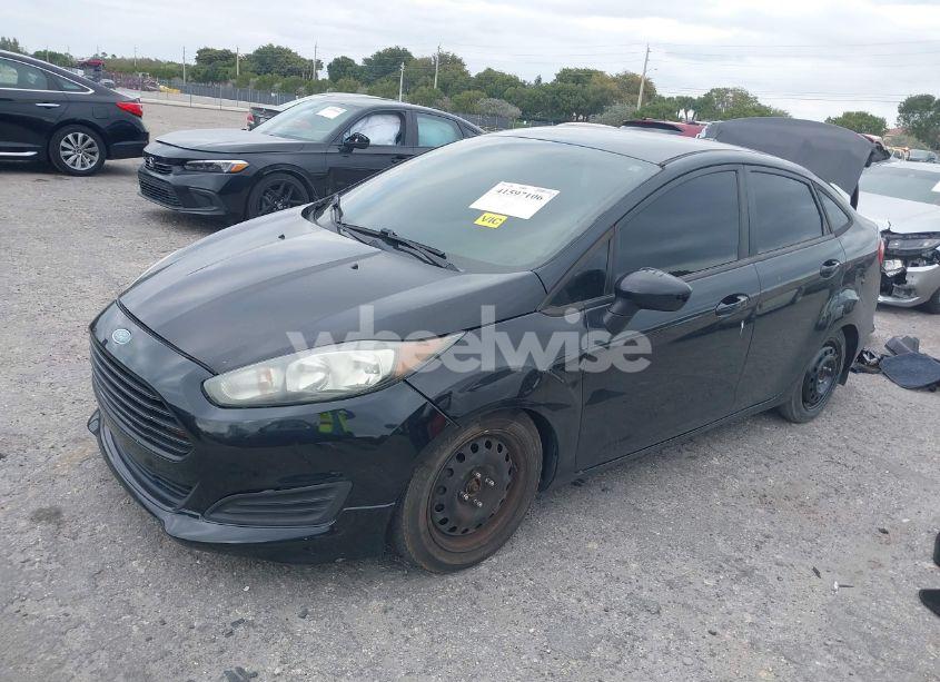 Photo 2 of 2015 Ford Fiesta S (VIN 3FADP4AJXFM189876)