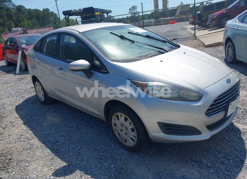 2019 Ford Fiesta S (VIN 3FADP4AJXKM116422) main photo