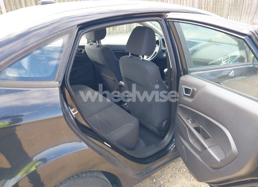 Photo 8 of 2015 Ford Fiesta SE (VIN 3FADP4BE3FM138284)