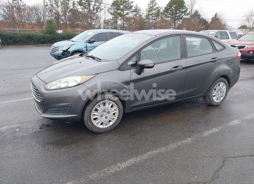 Photo 2 of 2016 Ford Fiesta SE (VIN 3FADP4BE7GM103359)