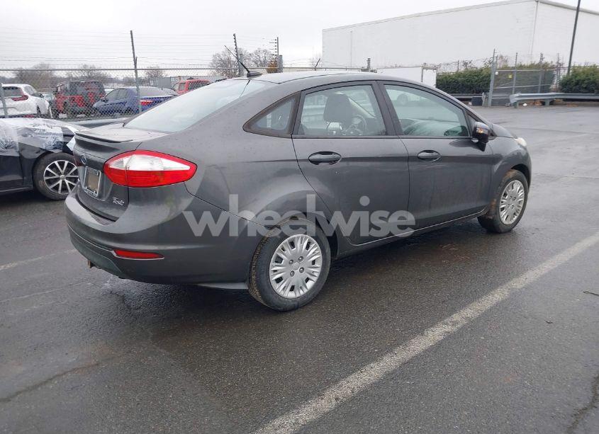 Photo 4 of 2016 Ford Fiesta SE (VIN 3FADP4BE7GM103359)