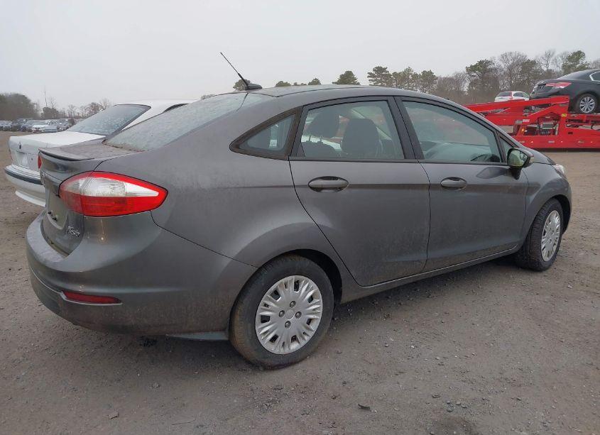 Photo 4 of 2014 Ford Fiesta SE (VIN 3FADP4BE8EM232403)