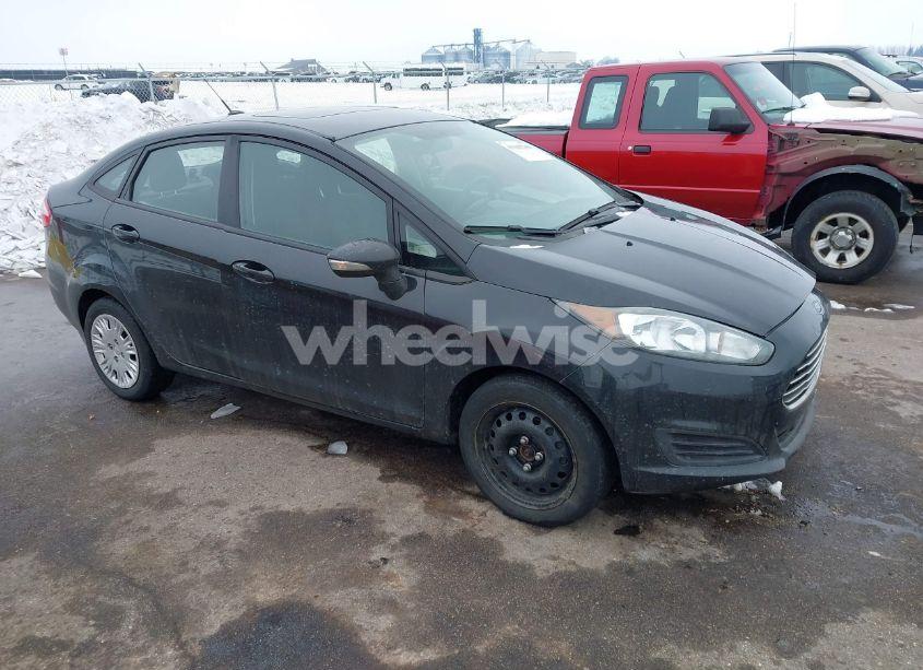 2014 Ford Fiesta SE (VIN 3FADP4BE9EM195992) main photo