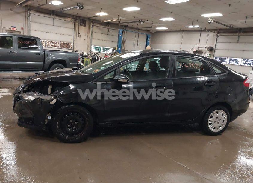 Photo 14 of 2015 Ford Fiesta SE (VIN 3FADP4BE9FM170866)