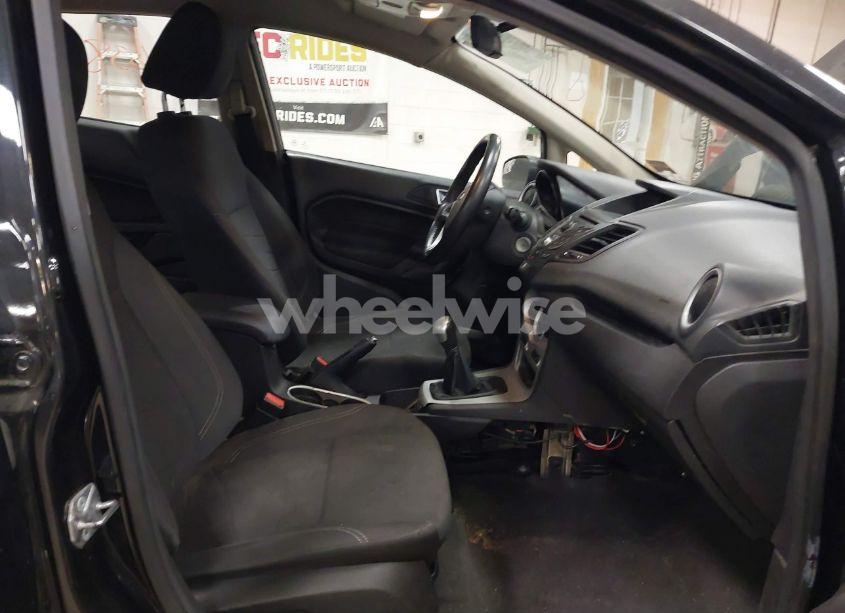 Photo 5 of 2015 Ford Fiesta SE (VIN 3FADP4BE9FM170866)