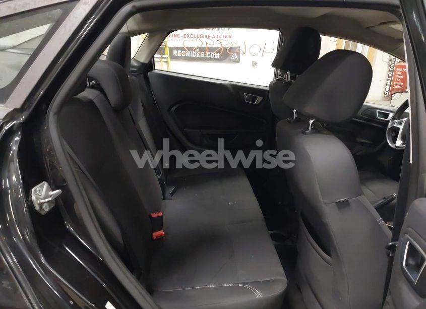 Photo 8 of 2015 Ford Fiesta SE (VIN 3FADP4BE9FM170866)