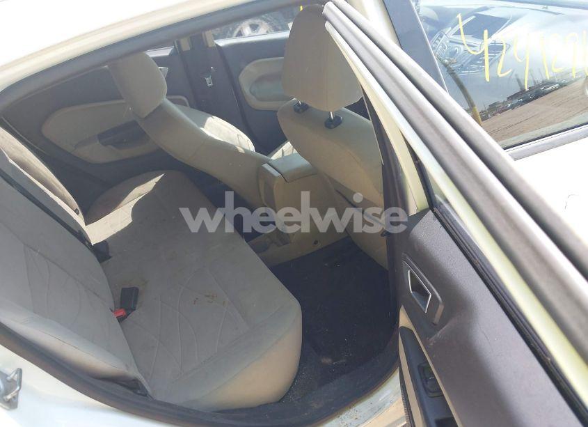 Photo 8 of 2014 Ford Fiesta SE (VIN 3FADP4BEXEM140239)