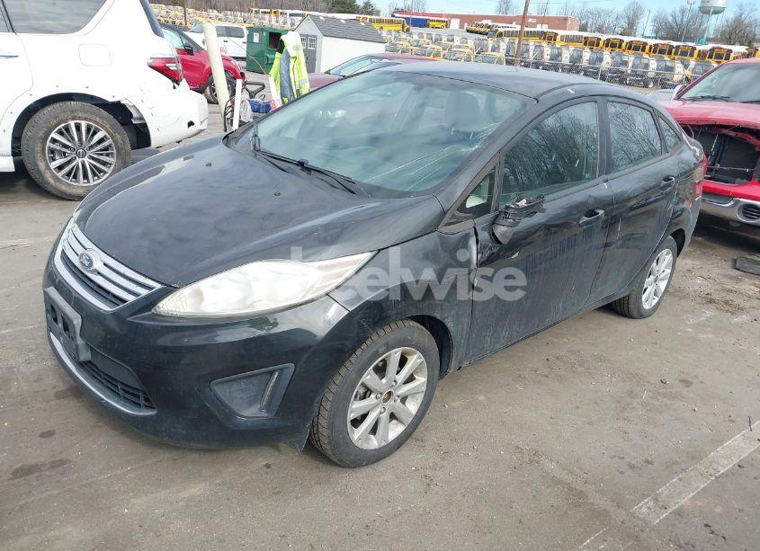 Photo 2 of 2011 Ford Fiesta SE (VIN 3FADP4BJ0BM132112)