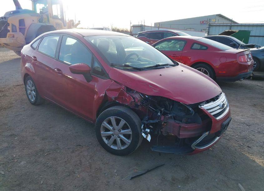 2011 Ford Fiesta SE (VIN 3FADP4BJ0BM149153) main photo