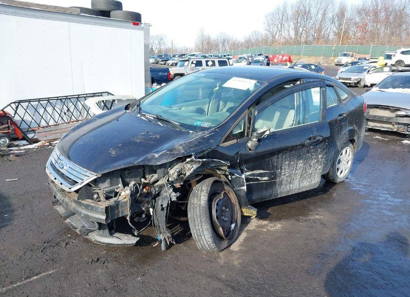 Photo 2 of 2011 Ford Fiesta SE (VIN 3FADP4BJ0BM211991)