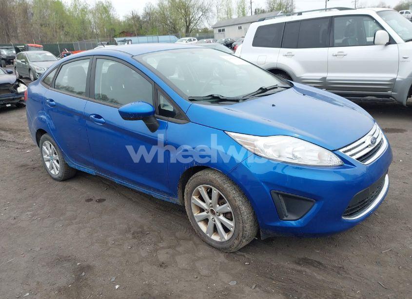 2011 Ford Fiesta SE (VIN 3FADP4BJ0BM227544) main photo