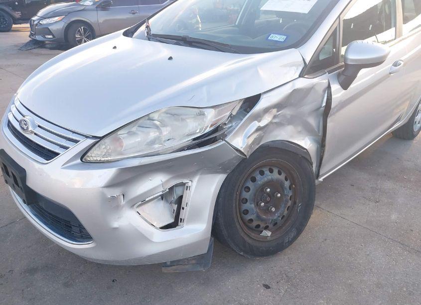 Photo 6 of 2011 Ford Fiesta SE (VIN 3FADP4BJ0BM240875)