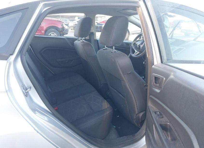 Photo 8 of 2011 Ford Fiesta SE (VIN 3FADP4BJ0BM240875)