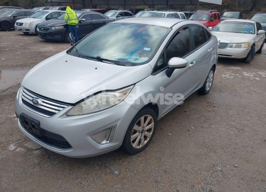 Photo 2 of 2012 Ford Fiesta SE (VIN 3FADP4BJ0CM173132)