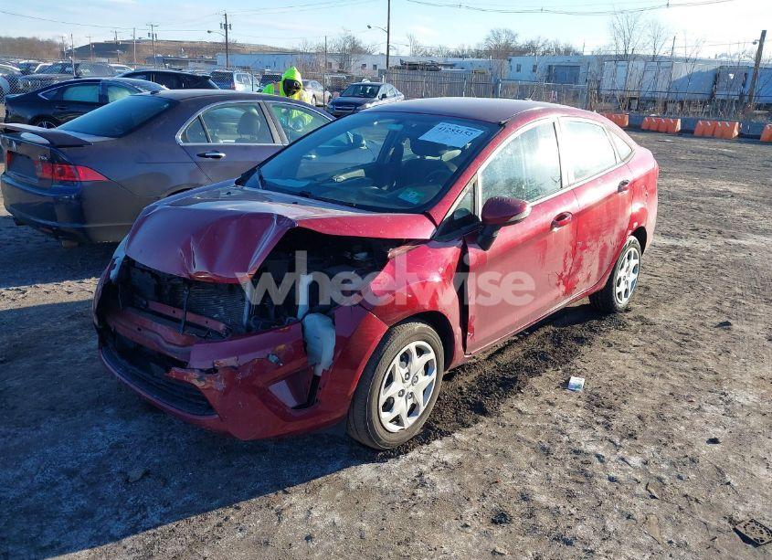 Photo 2 of 2013 Ford Fiesta SE (VIN 3FADP4BJ0DM152508)