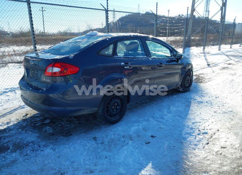 Photo 4 of 2013 Ford Fiesta SE (VIN 3FADP4BJ0DM184620)