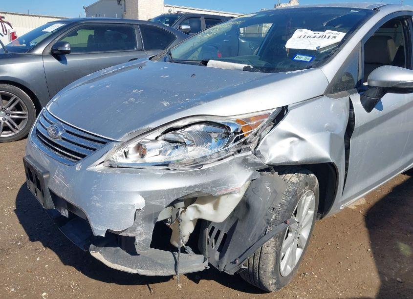 Photo 6 of 2013 Ford Fiesta SE (VIN 3FADP4BJ0DM204414)