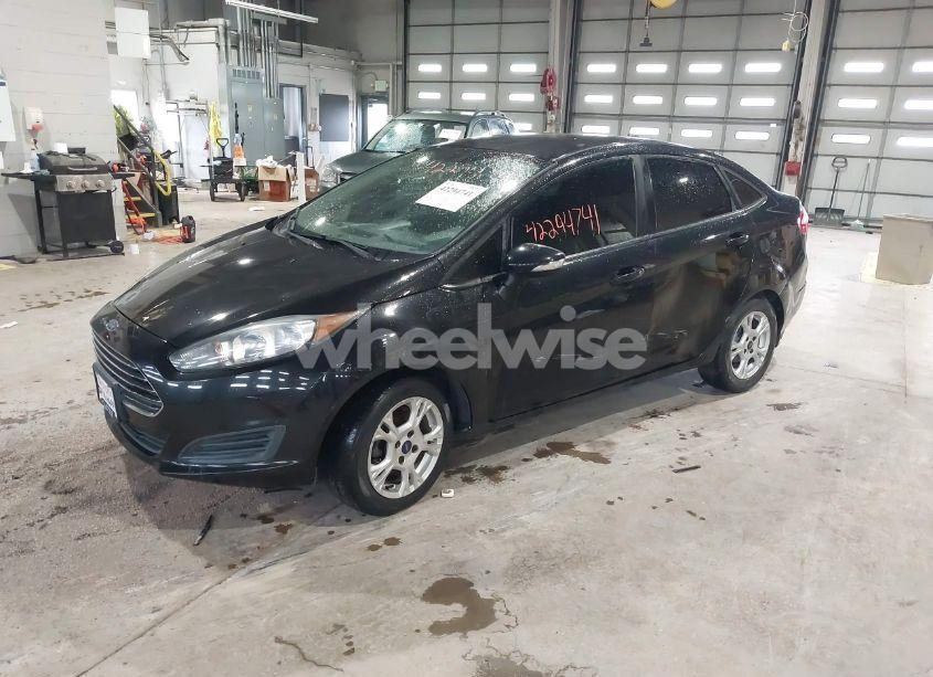 Photo 2 of 2014 Ford Fiesta SE (VIN 3FADP4BJ0EM174123)