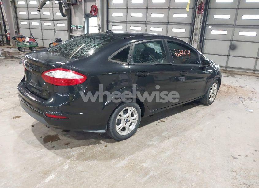 Photo 4 of 2014 Ford Fiesta SE (VIN 3FADP4BJ0EM174123)