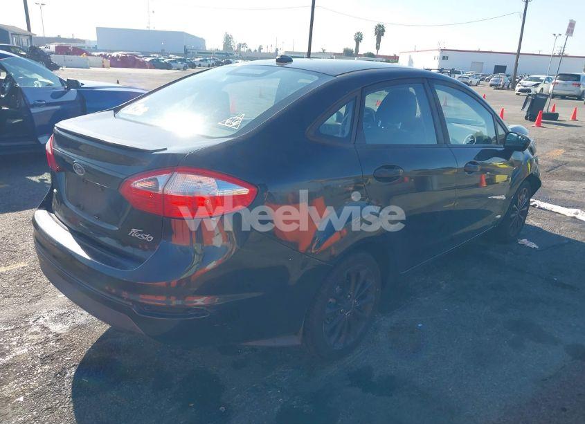 Photo 4 of 2014 Ford Fiesta SE (VIN 3FADP4BJ0EM174526)