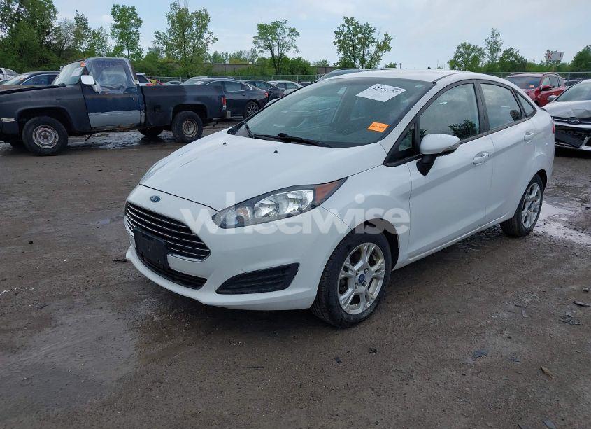 Photo 2 of 2014 Ford Fiesta SE (VIN 3FADP4BJ0EM182576)
