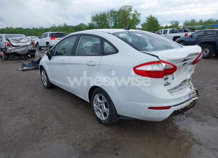 Photo 3 of 2014 Ford Fiesta SE (VIN 3FADP4BJ0EM182576)