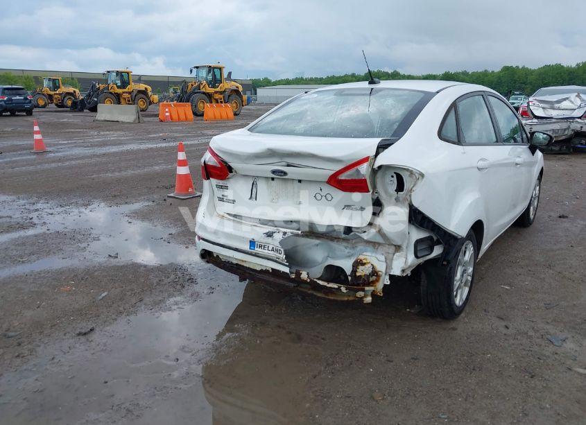 Photo 4 of 2014 Ford Fiesta SE (VIN 3FADP4BJ0EM182576)