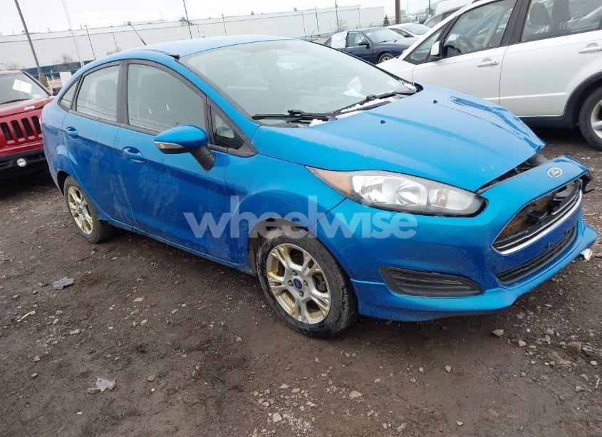 2014 Ford Fiesta SE (VIN 3FADP4BJ0EM186286) main photo