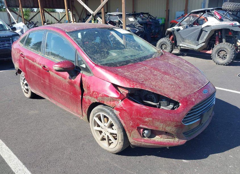 2014 Ford Fiesta SE (VIN 3FADP4BJ0EM241299) main photo