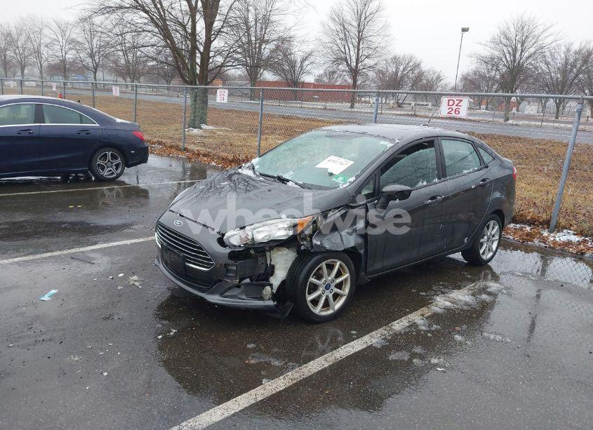 Photo 2 of 2015 Ford Fiesta SE (VIN 3FADP4BJ0FM170901)