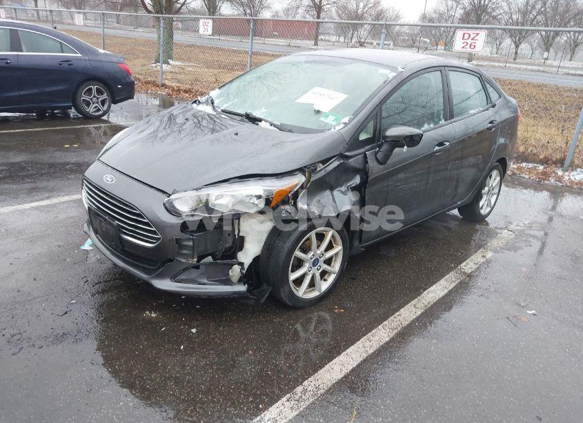 Photo 6 of 2015 Ford Fiesta SE (VIN 3FADP4BJ0FM170901)