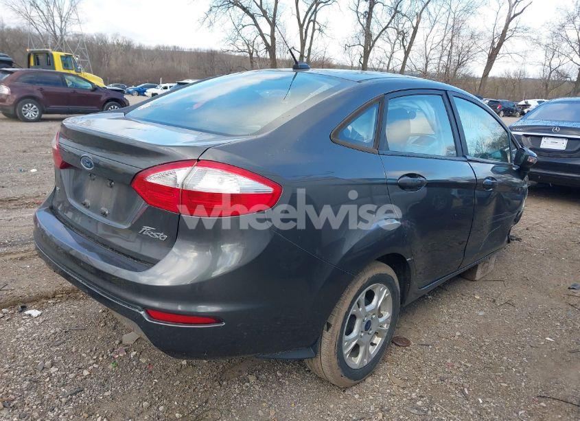 Photo 4 of 2015 Ford Fiesta SE (VIN 3FADP4BJ0FM210779)