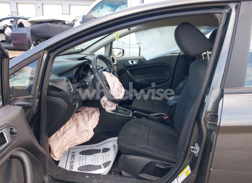 Photo 5 of 2015 Ford Fiesta SE (VIN 3FADP4BJ0FM210779)