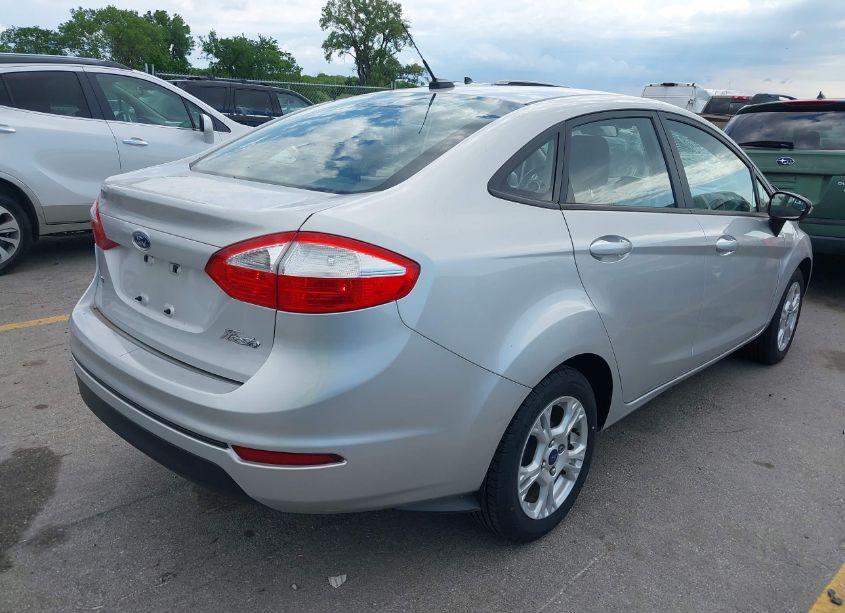 Photo 4 of 2016 Ford Fiesta SE (VIN 3FADP4BJ0GM174240)