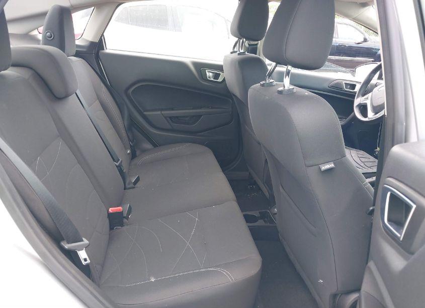 Photo 8 of 2016 Ford Fiesta SE (VIN 3FADP4BJ0GM174240)