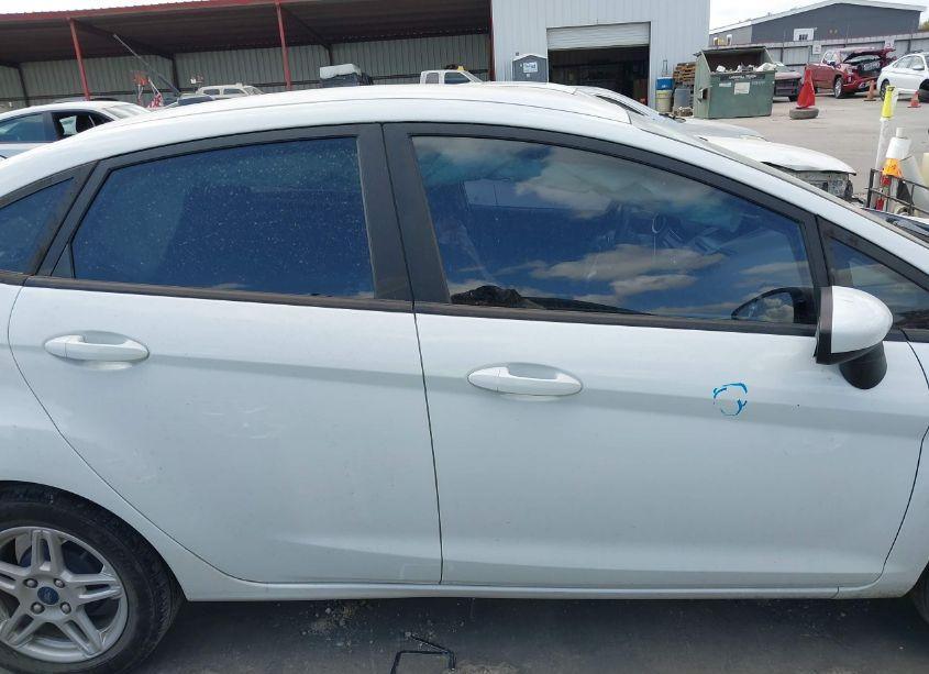 Photo 14 of 2019 Ford Fiesta SE (VIN 3FADP4BJ0KM139755)