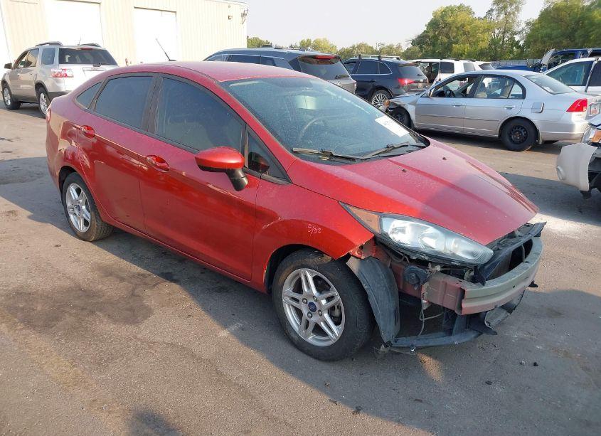 2019 Ford Fiesta SE (VIN 3FADP4BJ0KM163957) main photo