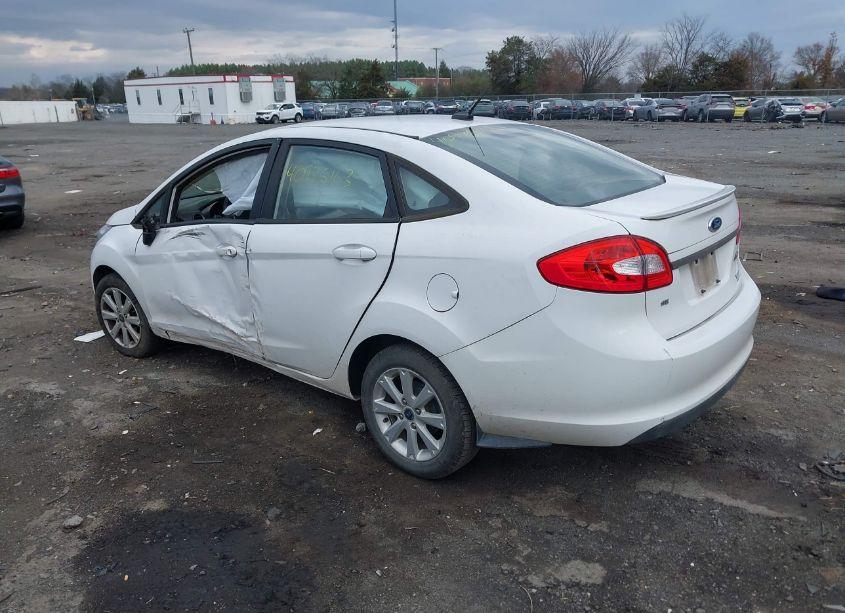 Photo 3 of 2011 Ford Fiesta SE (VIN 3FADP4BJ1BM196062)