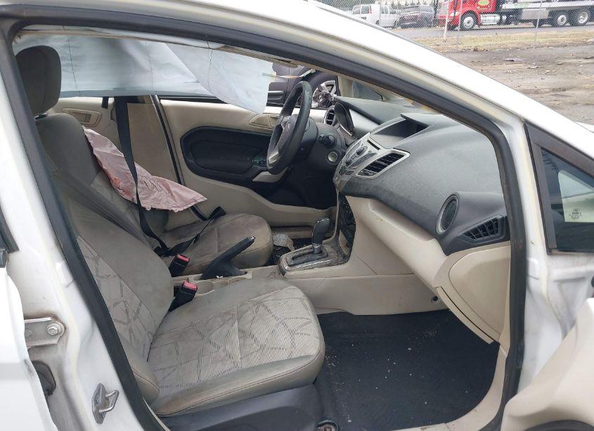 Photo 5 of 2011 Ford Fiesta SE (VIN 3FADP4BJ1BM196062)