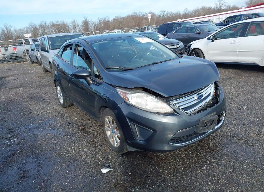 2011 Ford Fiesta SE (VIN 3FADP4BJ1BM231599) main photo