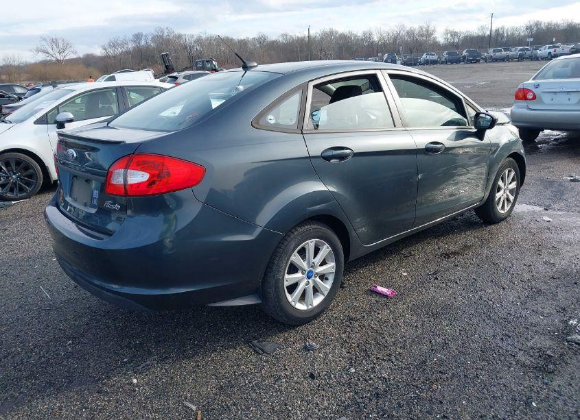 Photo 4 of 2011 Ford Fiesta SE (VIN 3FADP4BJ1BM231599)