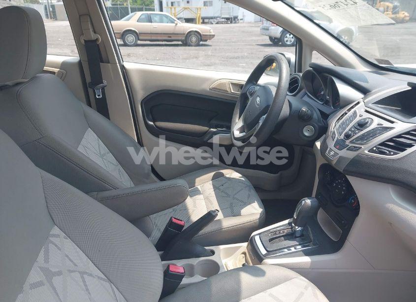 Photo 5 of 2012 Ford Fiesta SE (VIN 3FADP4BJ1CM145193)