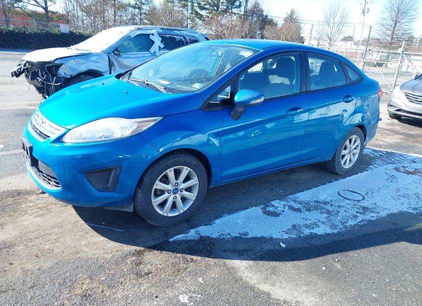 Photo 2 of 2013 Ford Fiesta SE (VIN 3FADP4BJ1DM132185)