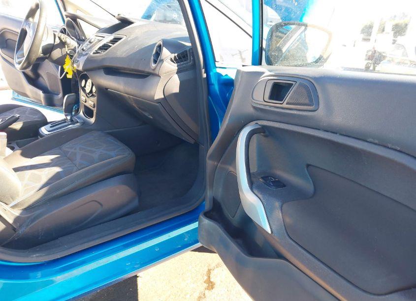 Photo 5 of 2013 Ford Fiesta SE (VIN 3FADP4BJ1DM132185)