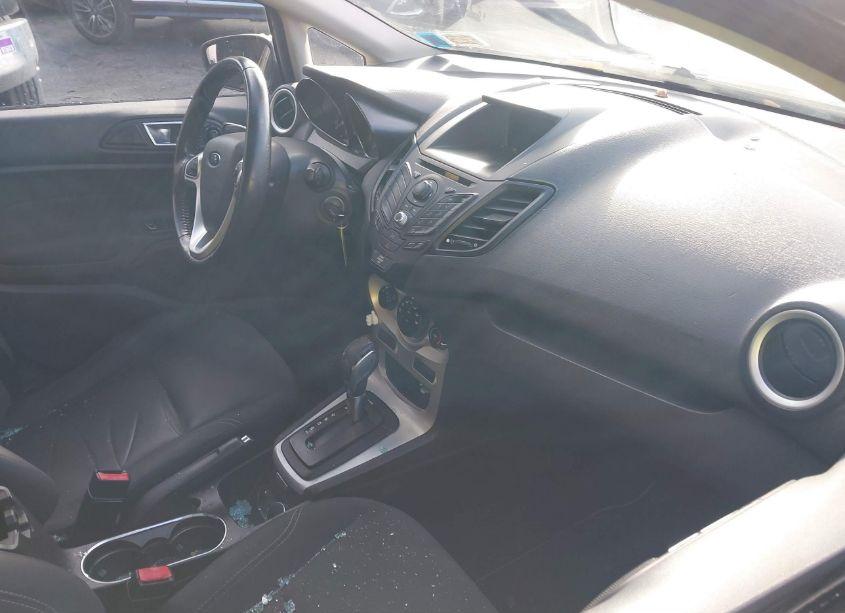 Photo 5 of 2014 Ford Fiesta SE (VIN 3FADP4BJ1EM171148)