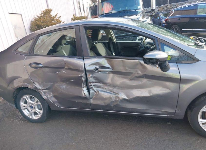 Photo 6 of 2014 Ford Fiesta SE (VIN 3FADP4BJ1EM171148)