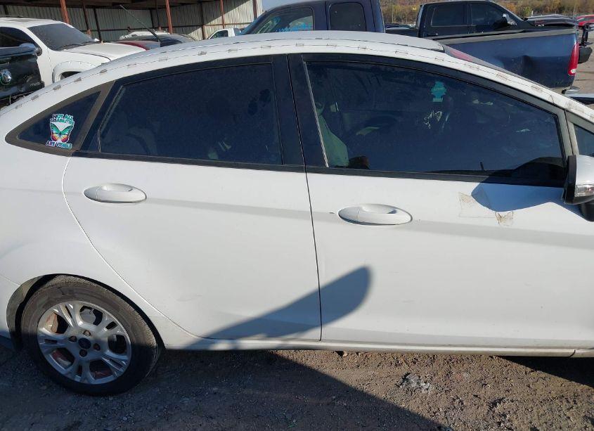 Photo 14 of 2014 Ford Fiesta SE (VIN 3FADP4BJ1EM215973)