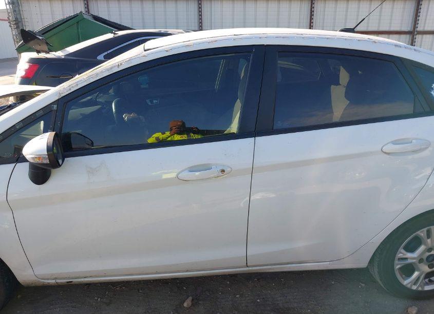 Photo 15 of 2014 Ford Fiesta SE (VIN 3FADP4BJ1EM215973)