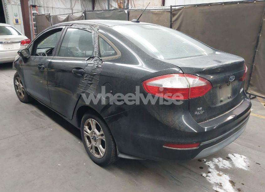 Photo 3 of 2015 Ford Fiesta SE (VIN 3FADP4BJ1FM133520)